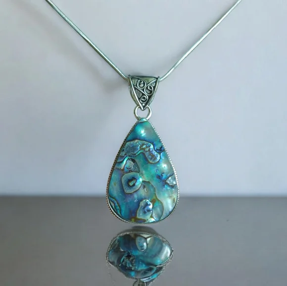 Elegant Blue Abalone Pendant Necklace - Picture 10 of 12